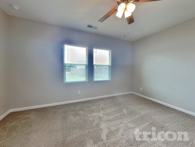 Foto del edificio - 297 Mccall Wy