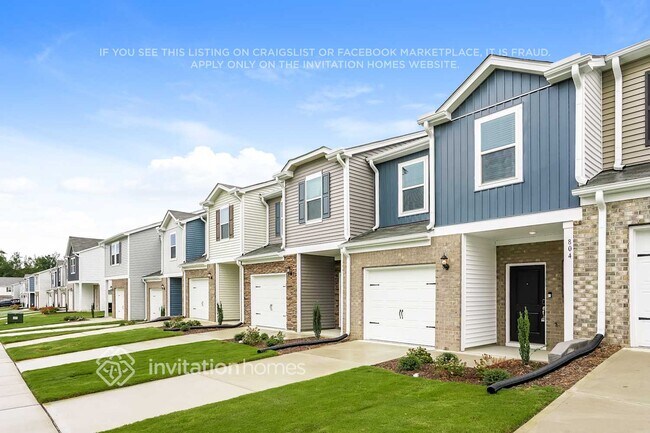 Foto del edificio - 804 Holiday Pk Ln