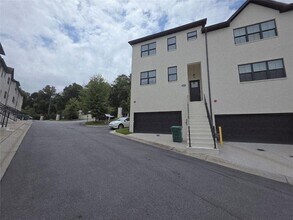 Building Photo - 8020 Linfield Way