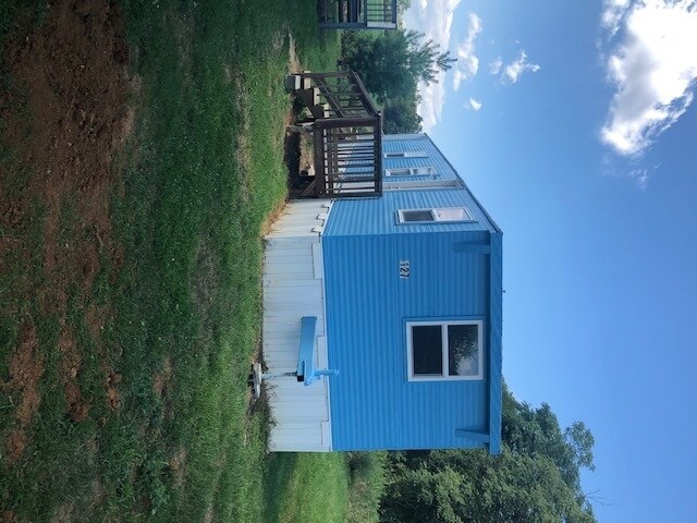 Primary Photo - 127 Connector Rd
