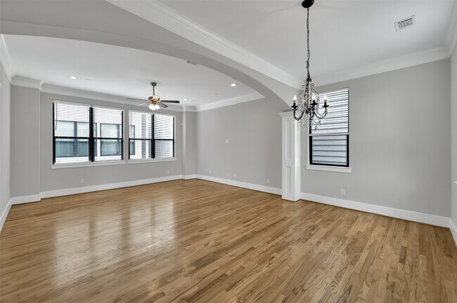 Foto del edificio - 910 W 20th St