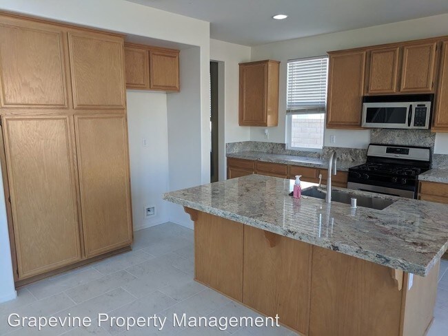 Building Photo - 32394 Orange Blossom Dr