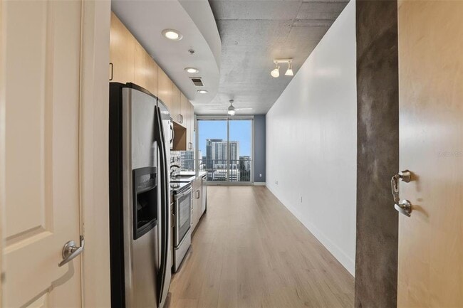 Foto del edificio - 155 S Court Ave