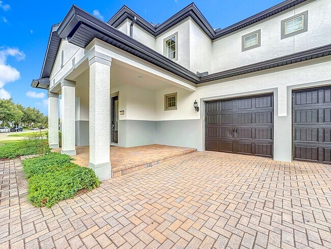 Foto del edificio - Executive Home with 5 bedrooms / four 1/2 ...