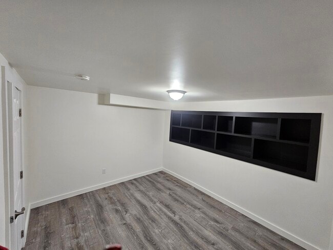 Building Photo - 9411 Castlewood St
