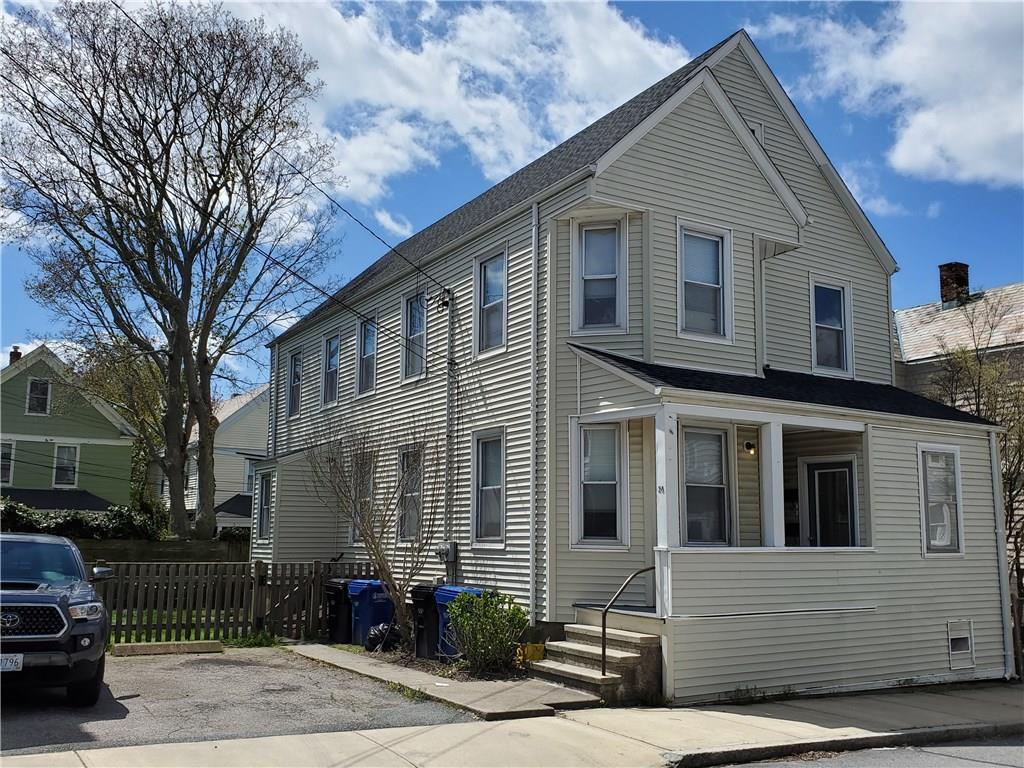 Primary Photo - 28 Newport Ave