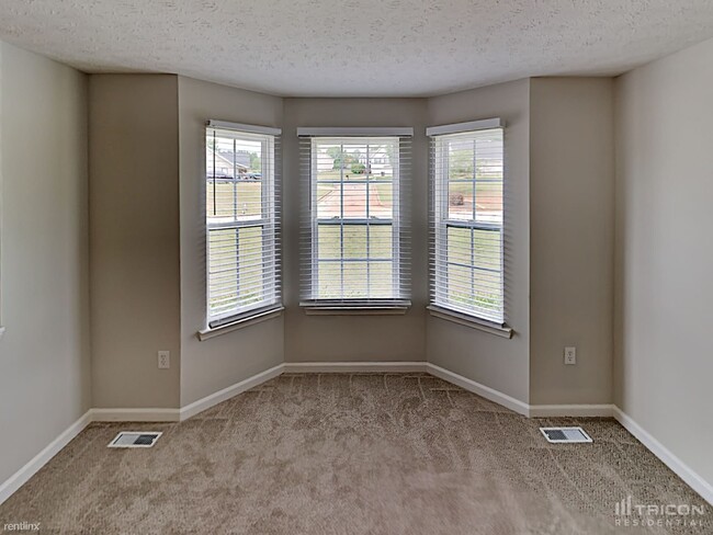 Building Photo - 114 Twin Oaks Ln