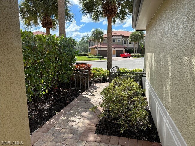 Building Photo - 1256 Carpazi Ct