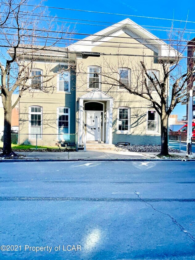 Primary Photo - 25 W Ross St