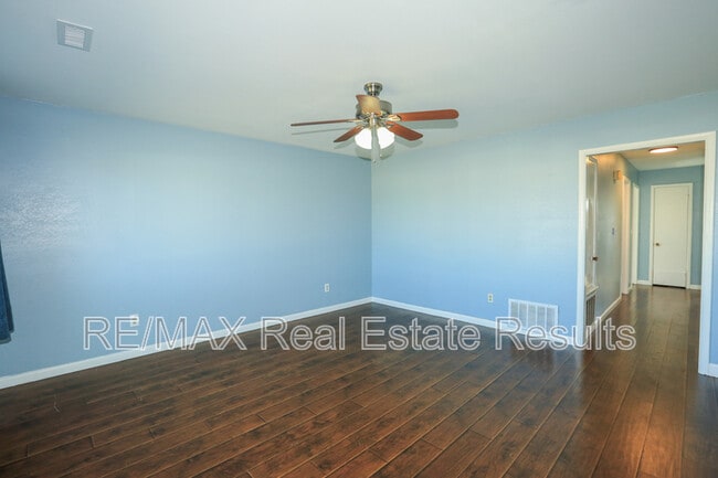 Foto del edificio - 1314 W Margaret Pl