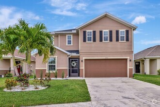 Building Photo - 5700 NW Pine Trail Cir