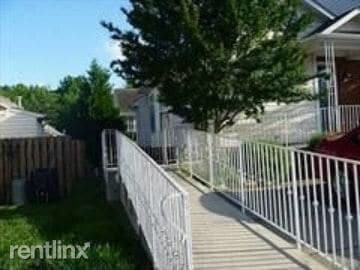 Building Photo - 2 br, 2 bath Townhome - 41 Signet Dr