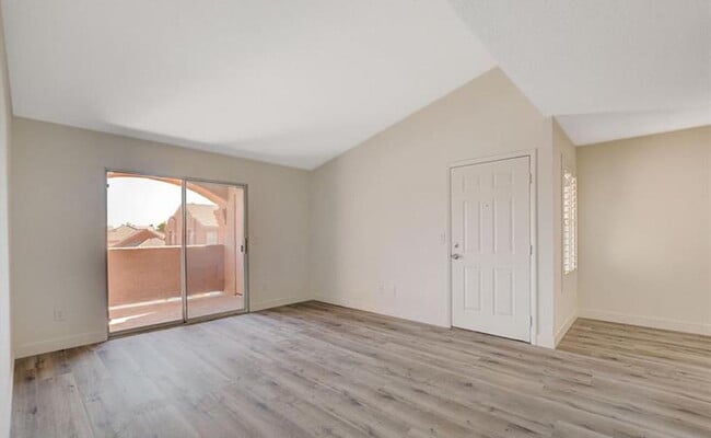 Building Photo - MODERN 1 BED 1 BATH CONDO AT COPPER SANDS!