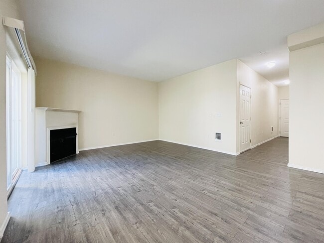 Building Photo - 8153 NE Sydney St