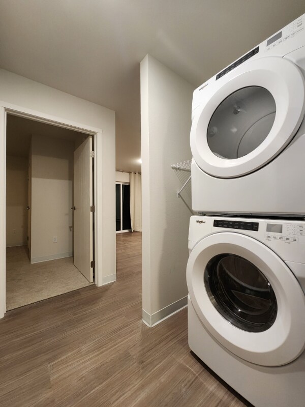 Foto del edificio - 211 1st Ave NW