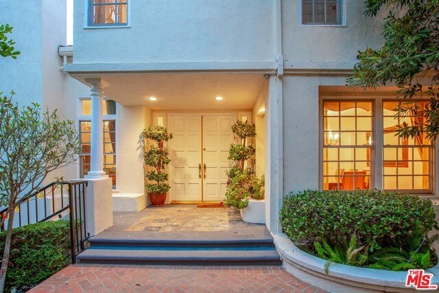 Building Photo - 2488 Devonport Ln