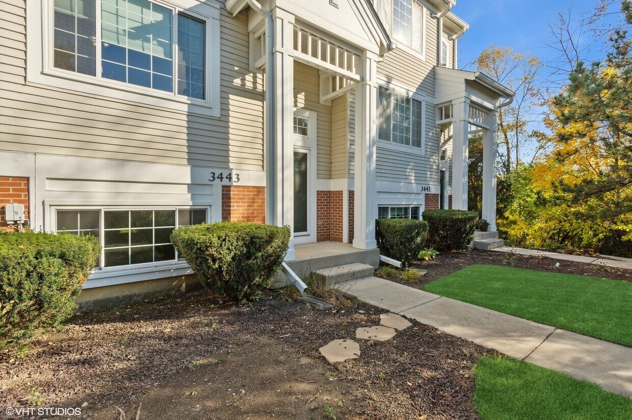 Primary Photo - 3443 Ravinia Cir