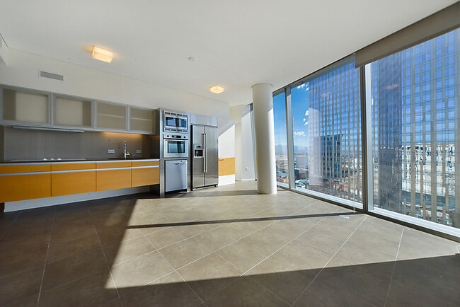 Building Photo - Veer Towers 2909E-Stunning City Views from...