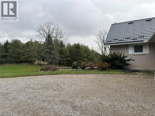 Photo du bâtiment - 2768 Nafziger Rd