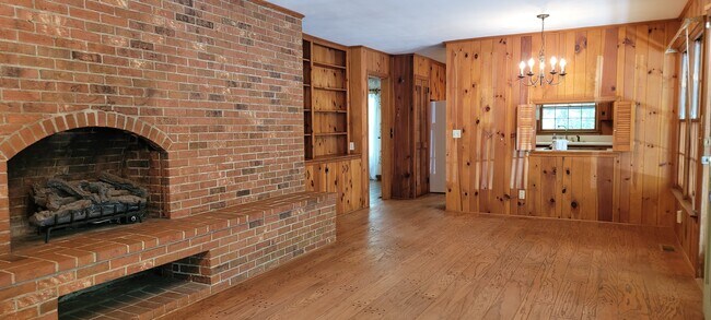 Building Photo - 59 Chippewa Dr