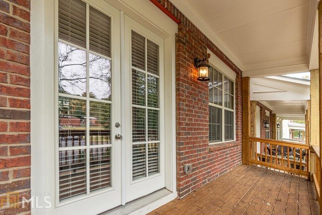 Building Photo - 216 Haverstock Ct