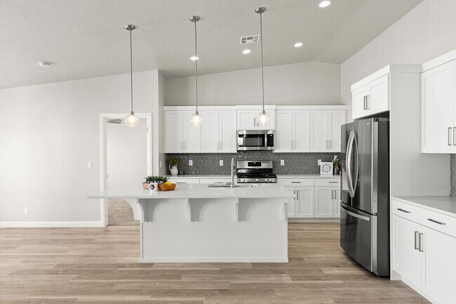 Foto del edificio - 4 bed plus RV Garage