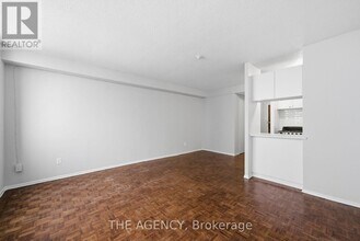 Building Photo - 2360 Dundas St W