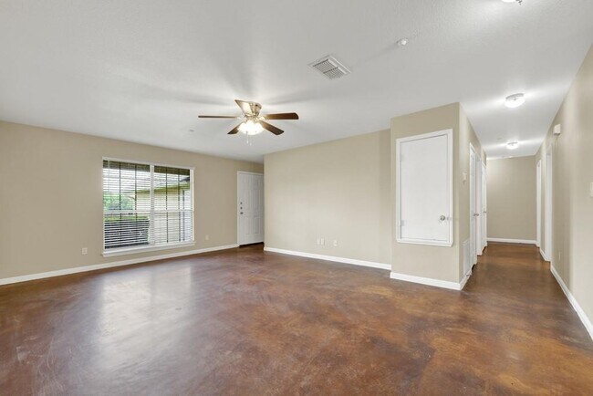 Foto del edificio - 3109 Douglas Fir Dr