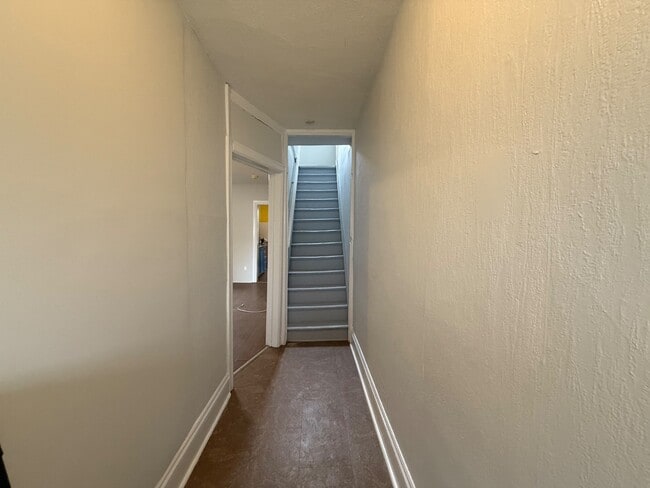 Building Photo - 514 Cannon St E