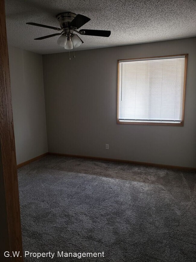 Foto del edificio - 230 Campus Ave