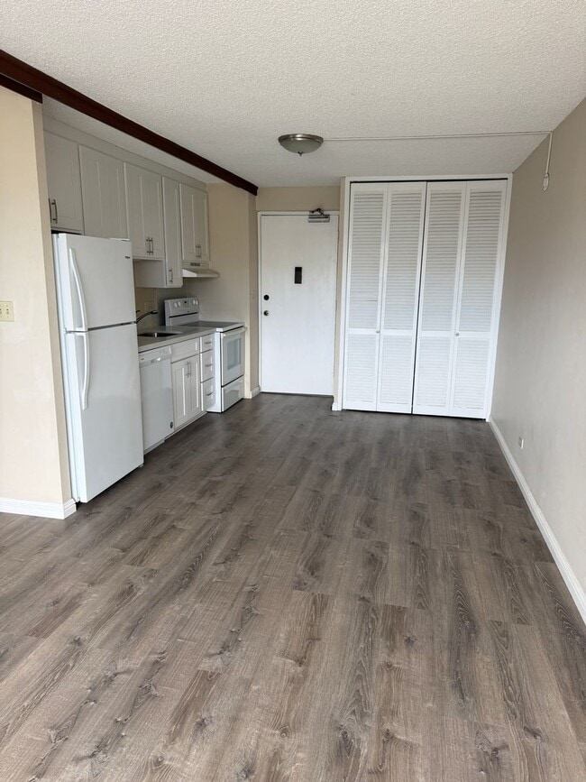 Photo - 1 bedroom unit at Kapiolani Manor for $1,900.00/mo Apartment