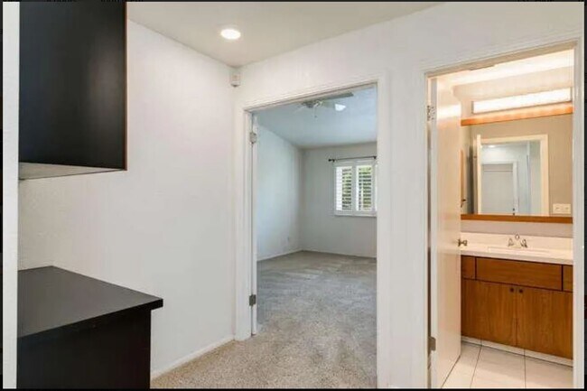 Building Photo - 7743 Windbridge Dr