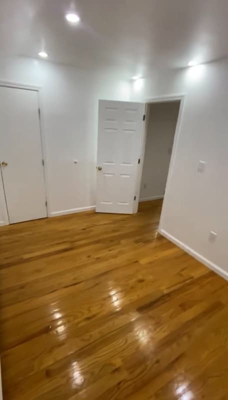 Building Photo - 122-07-122142 142nd Pl