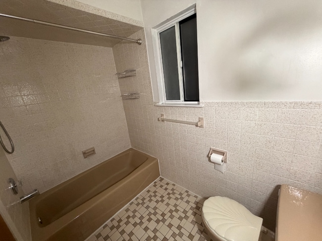 Building Photo - 411 McGuigan Pl