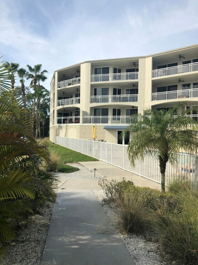 516 S Tamiami Trail Unit 402, Nokomis, FL 34275 Condo for Rent in