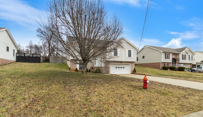 Building Photo - Beautiful & Spacious 4 Bed 3 Bath Rental!