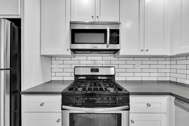 Foto del edificio - 925 W 30th St