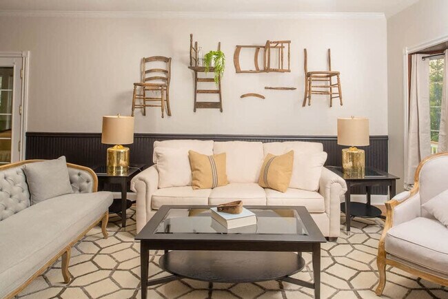 Foto del edificio - 2002 N Lynndale Dr