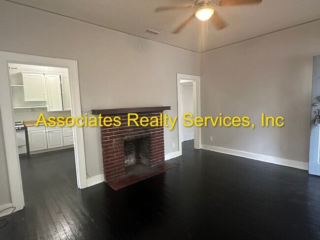 Foto del edificio - Move in Special,  1 week free rent! - Char...