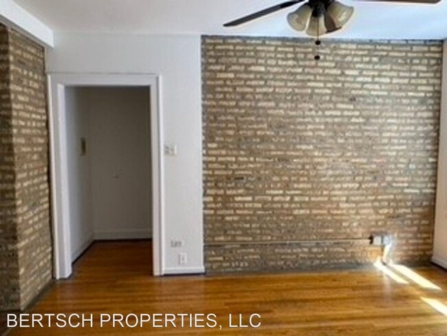 Building Photo - 1228 W Carmen Ave