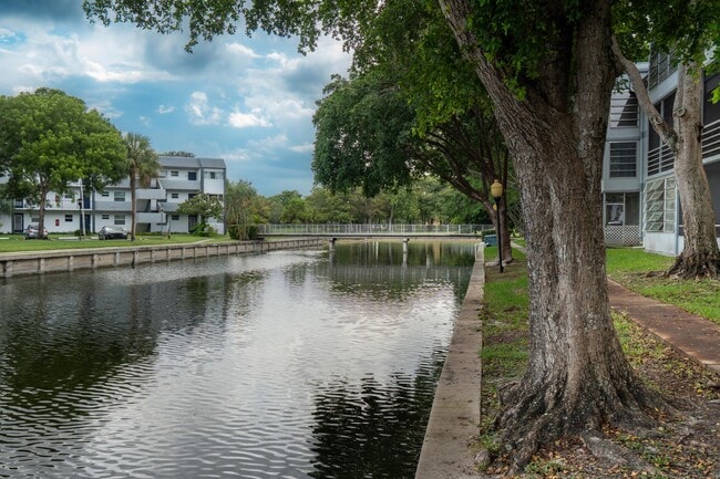 Building Photo - 8360 Sands Point Blvd