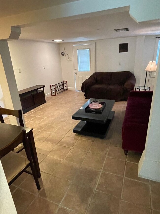 Building Photo - Partially Furnished 2BD/2BA