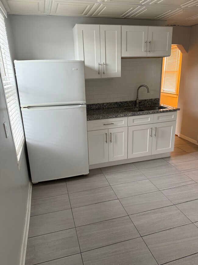 Foto del edificio - 3115 S Racine Ave