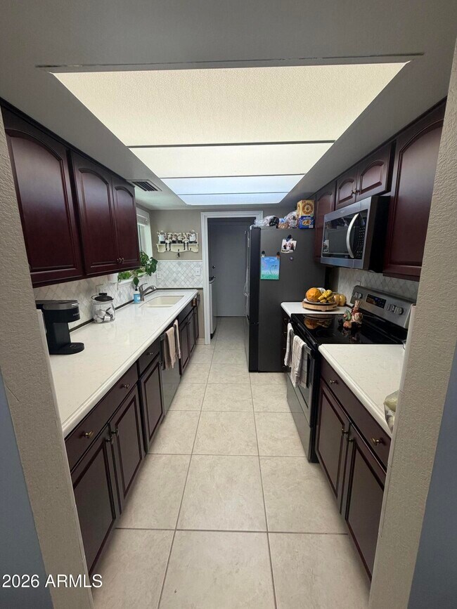 Foto del edificio - 13321 N 26th Ave