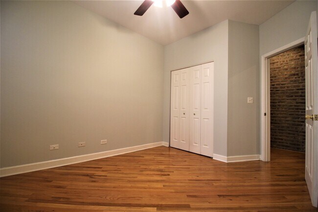 Building Photo - 3604 N Albany Ave