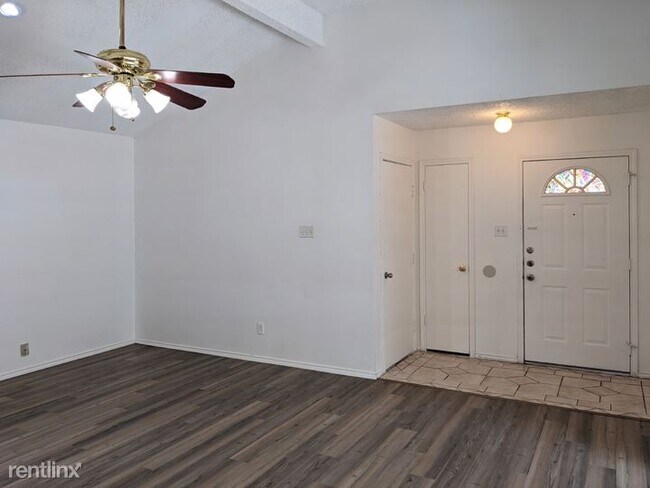 Building Photo - 3 br, 2 bath House - 11418 Potter Valley D...