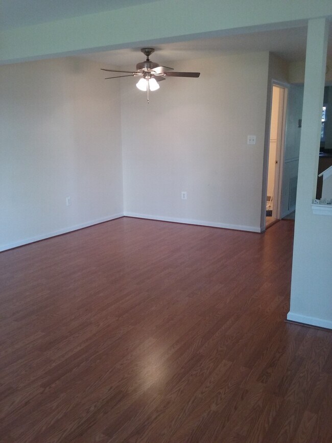 Living room New Flooring - 4125 Bluebird Drive