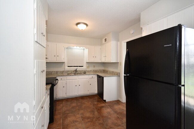 Foto del edificio - 3369 Foxwood Dr