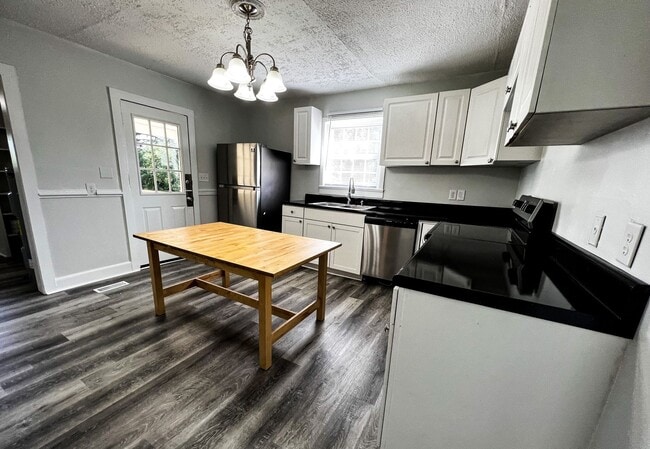 Building Photo - Walnut Cove Country Living with 2 Bedrooms, 1 Bath & Huge Bonus Space