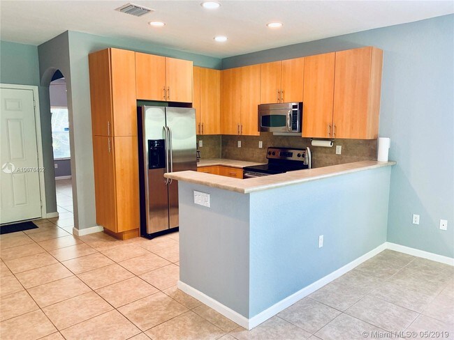 Foto del edificio - 2551 NW 31st Ct